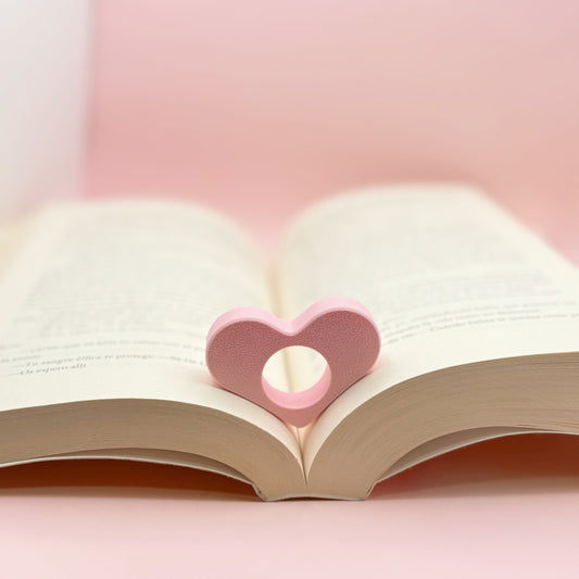 Sujetapáginas Libro Impreso en 3D – Diseños Love, Acotar y Dragón