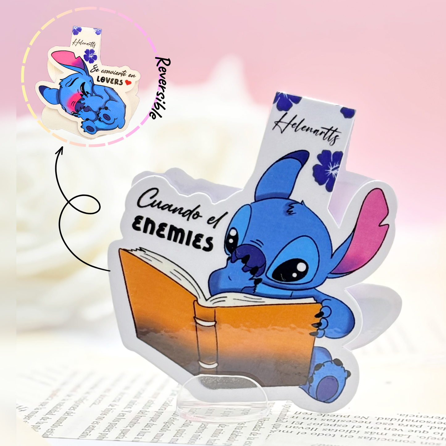 Marcapáginas magnético de Stitch leyendo