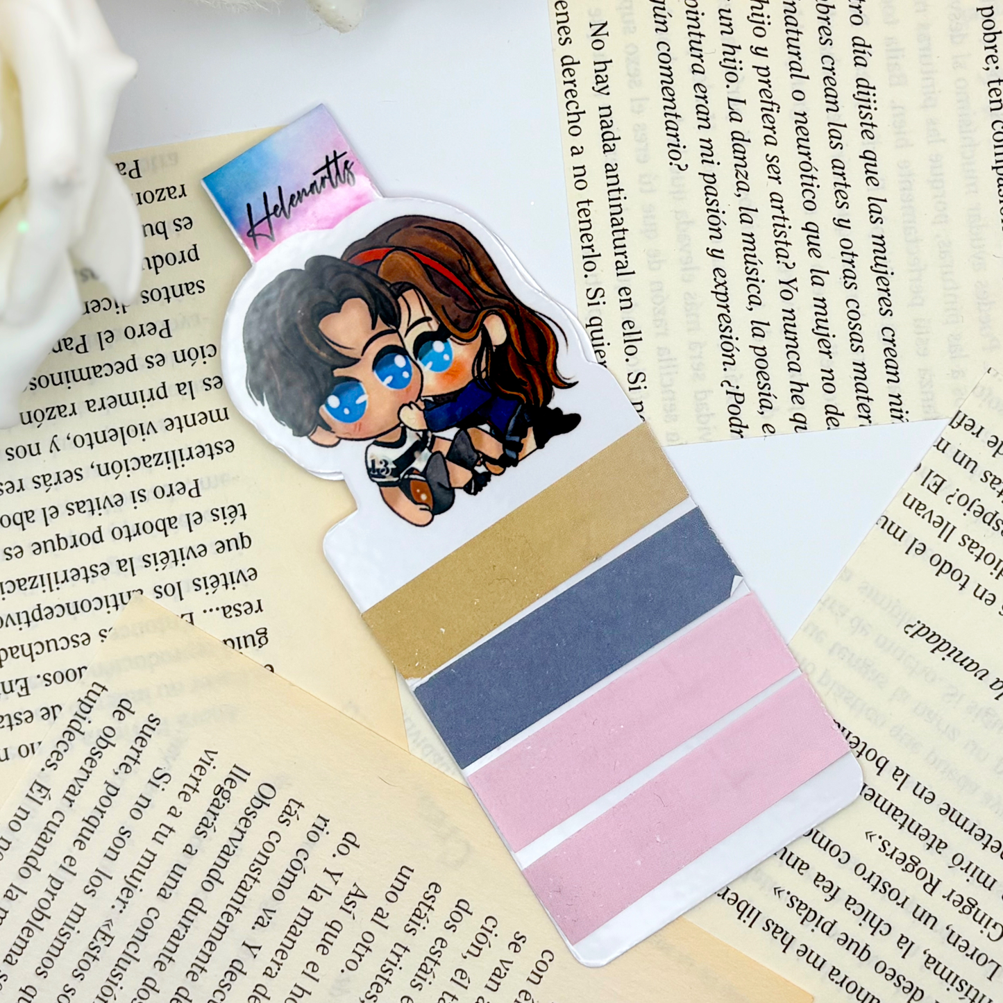 Marcapáginas magnético Mini porta Post-it's Shannon & Jhonny - Los chicos de Tommen.